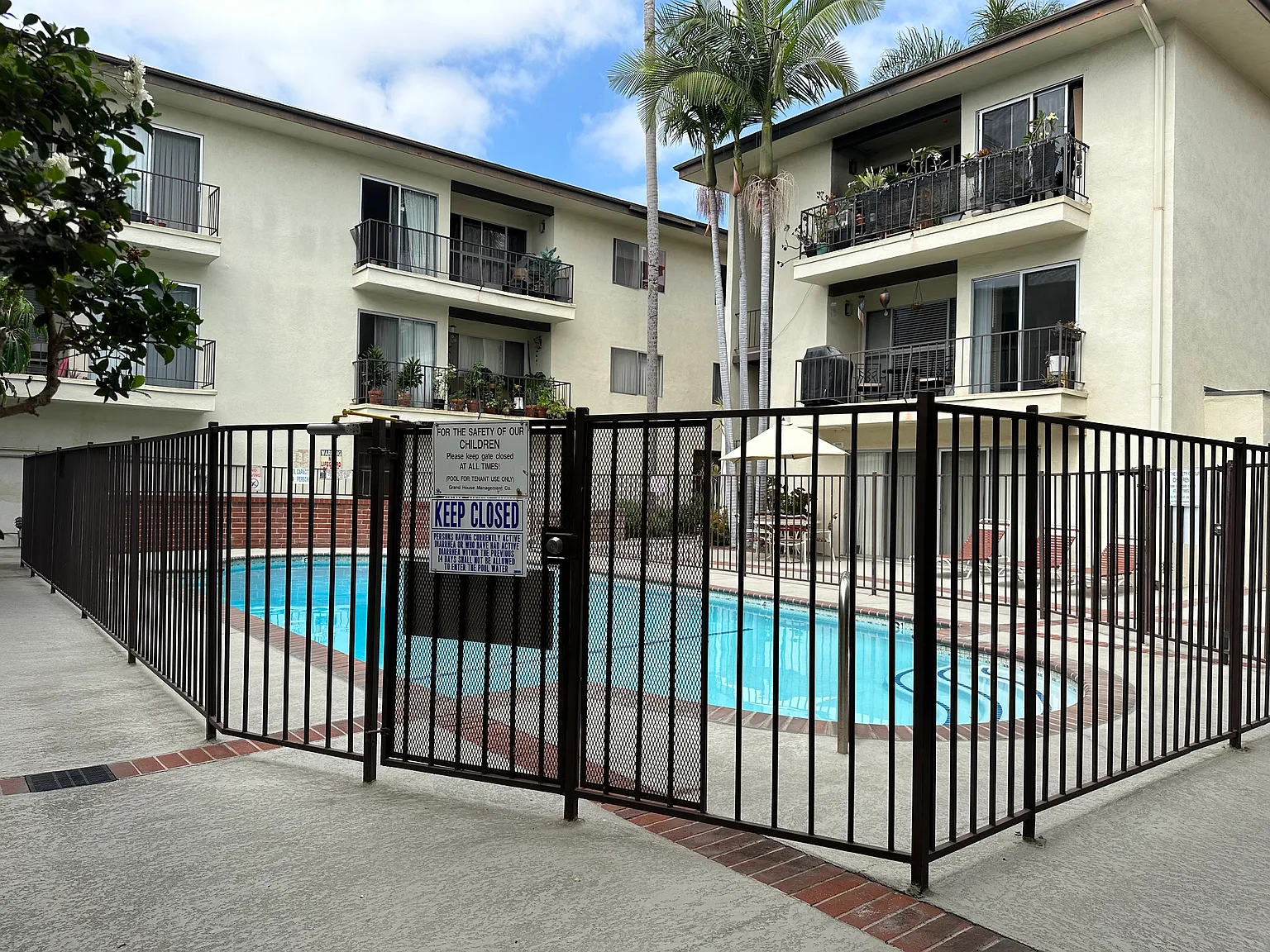 The Vallarta Apartments — Photo 4