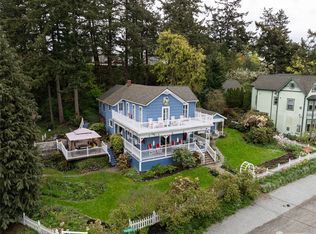 503 S 3rd St, La Conner, WA 98257