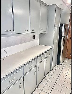 4th image of 3253 33rd St #2