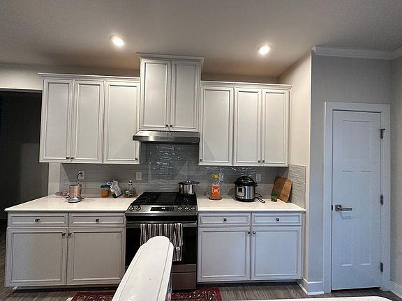 3rd image of 4708 Green Mountain Dr