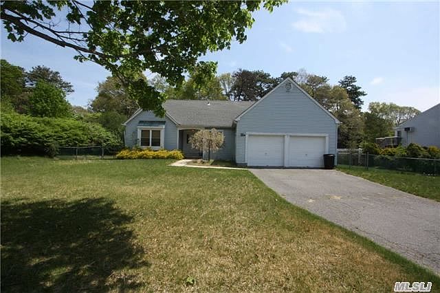 1st image of 3 Hayes Ln