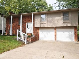 1009 Krohn Dr, Boonville, MO 65233