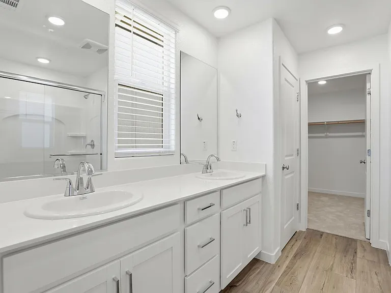 1203 Leonhardt Loop — Photo 8