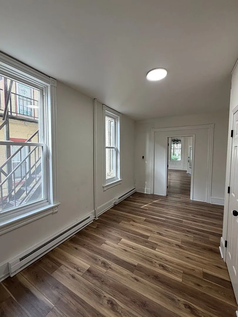 929 N 3rd Street — Photo 3