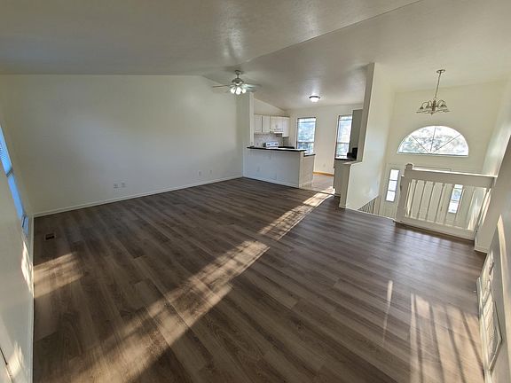 4th image of 2940 Cutler Dr