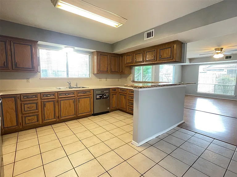 5006 Temple Bell Dr — Photo 8