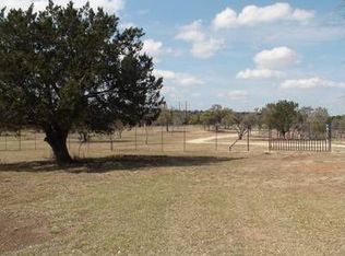 1635 Flying T Ranch Rd, Bandera, TX 78003