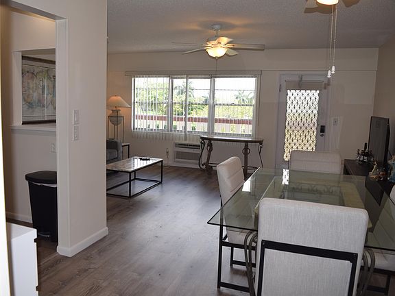 2nd image of 202 Brighton E #202
