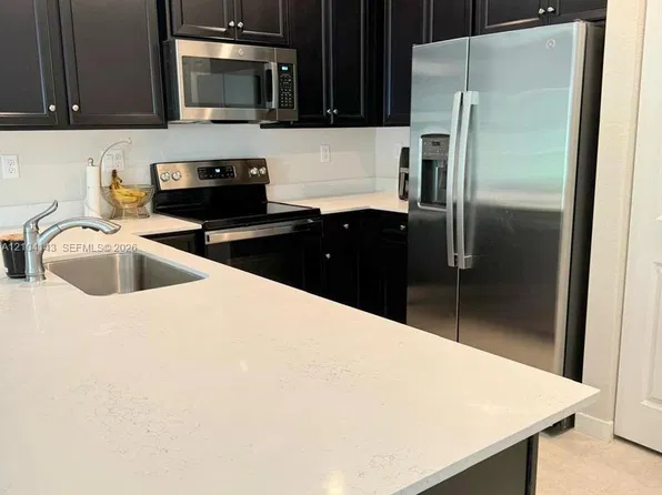 1045 NW 4th Ter, Florida City, FL 33034