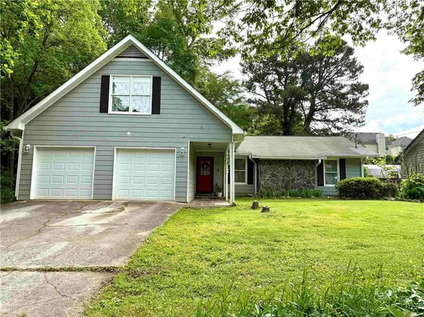 11072 Shannon Cir, Hampton, GA 30228