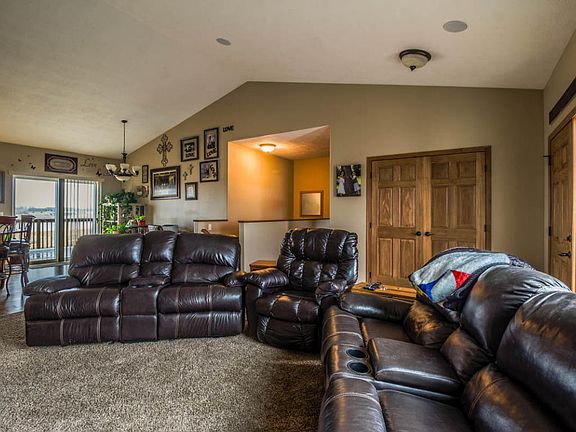 5th image of 12870 Cattail Dr