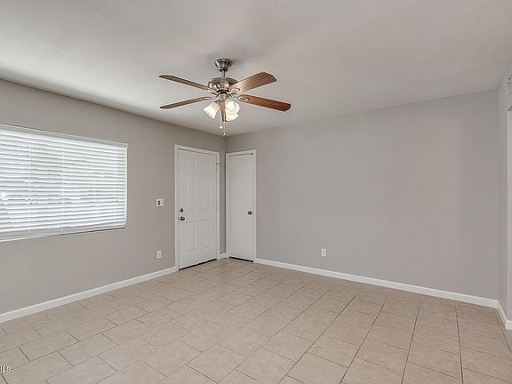 4th image of 552 E Glade Ave