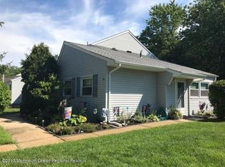 26 Chesapeake Ct, Barnegat, NJ 08005