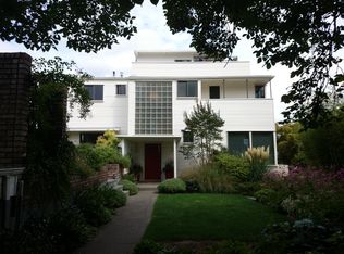 530 30th Ave S, Seattle, WA 98144