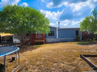 1410 N Davidson St, Karnes City, TX 78118