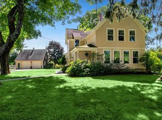 815 Central St, Holliston, MA 01746