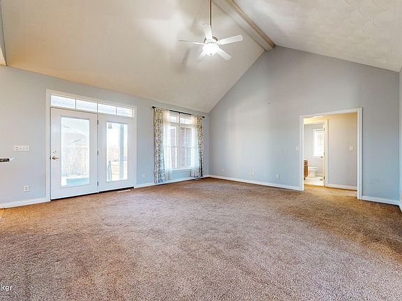 5th image of 226 Woodland Pass