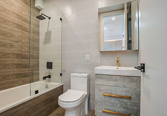 5th image of 324 E 116th St #6F