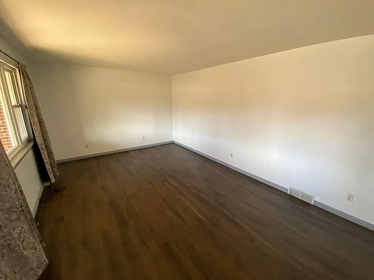874 Westfield Rd — Photo 14
