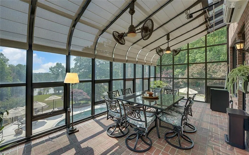 9 bed, 12.0 bath, 11506 sqft, $12,000 — Photo 4