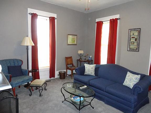 2nd image of 211 N Washington St