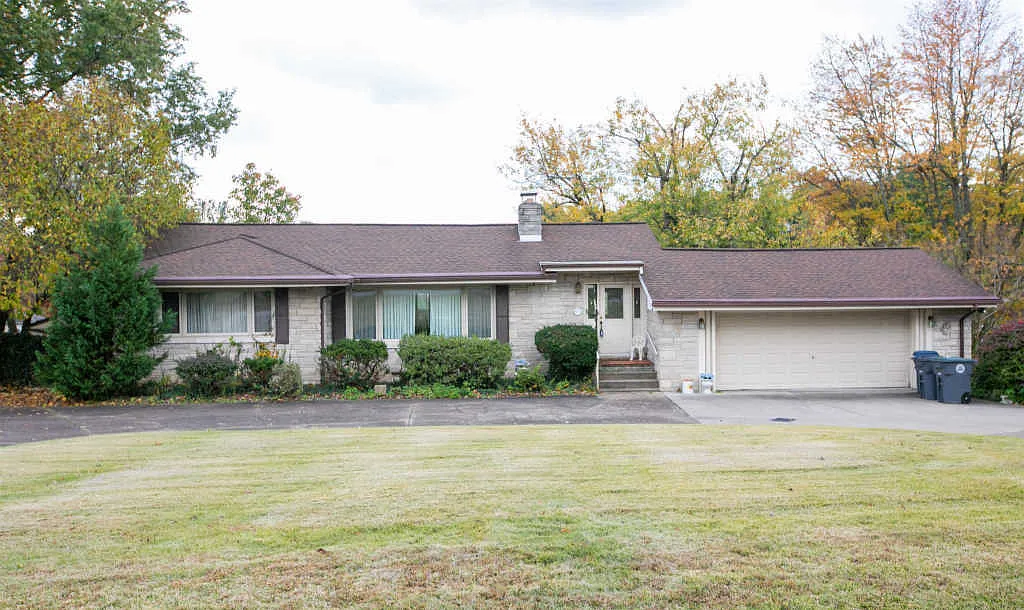 2707 N Shore Dr photo 1