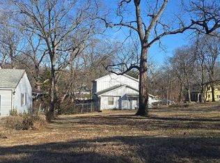 6049 Melrose Ln, Shawnee, KS 66203