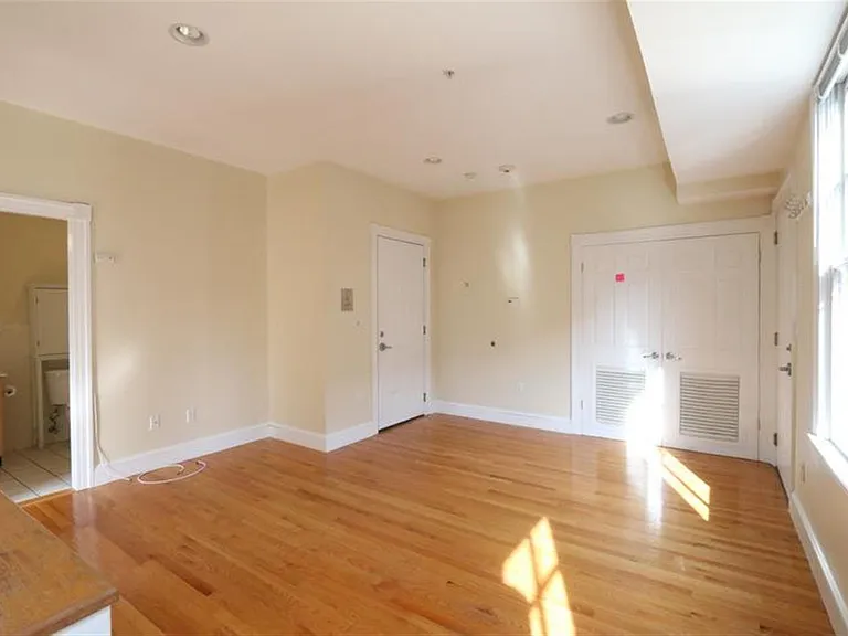 20 Trowbridge St #2 — Photo 2