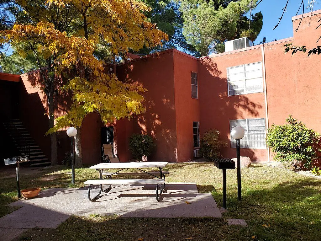 1 bed, 590 sqft, $875 — Photo 3