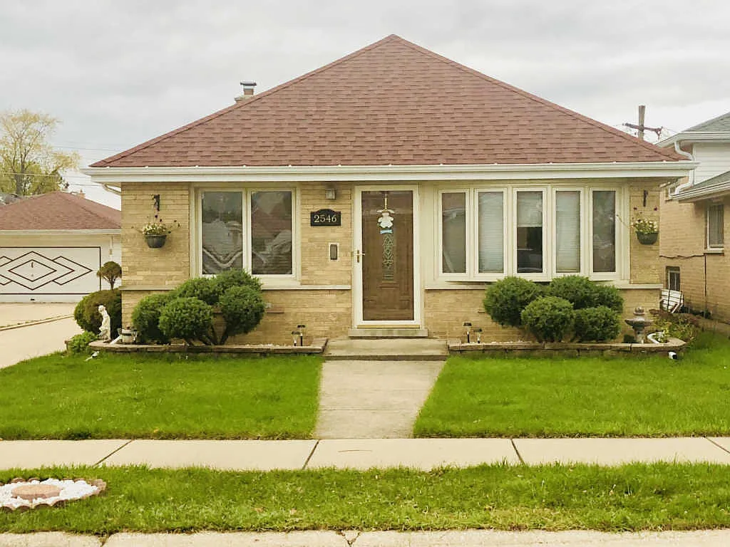 2546 Atlantic St photo 1