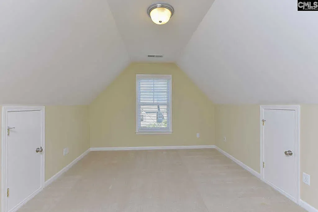 4 bed, 2111 sqft, $700 — Photo 3