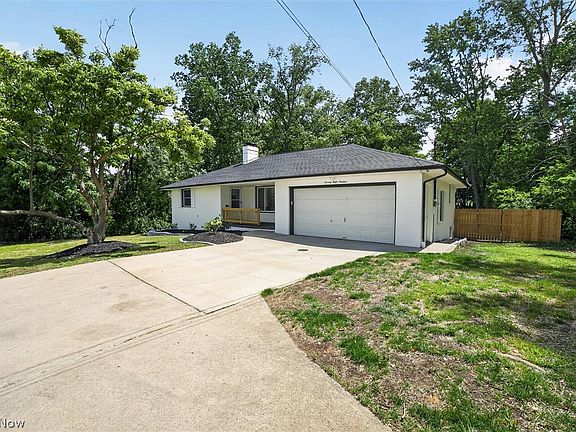 5th image of 7819 Ridge Rd
