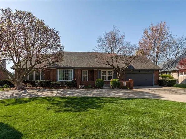 6681 Woodson Dr, Mission, KS 66202