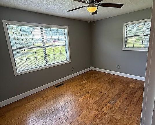 4th image of 205 Vaughn Dr #R
