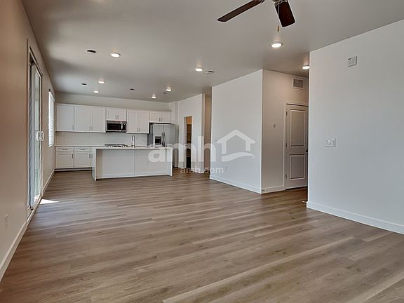 5th image of 9721 W Tamarisk Ave