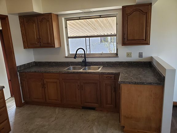 4th image of 4509 River Ave