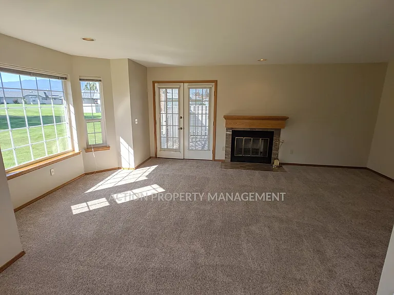 882 N Oxford Way — Photo 11