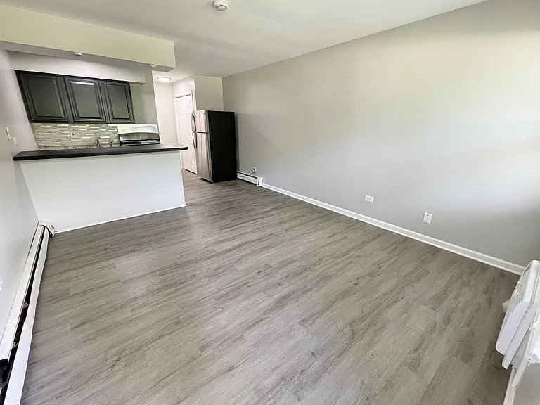 1940 Mark Ave #4 — Photo 6