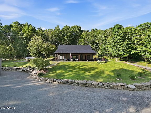 3rd image of 135 Creamery Rd