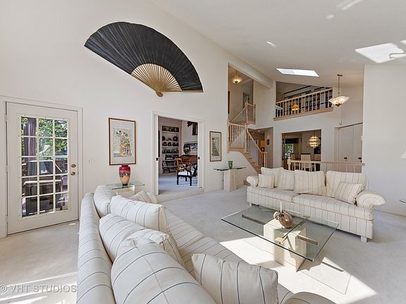 3rd image of 1039 Braemoor Dr #D