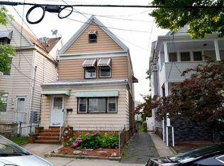 19 W 45th St, Bayonne, NJ 07002
