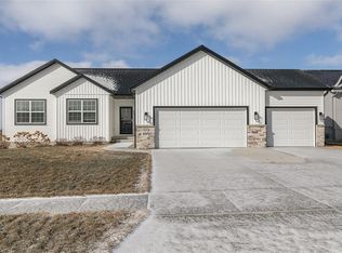 5211 Prairie Trl, Marion, IA 52302
