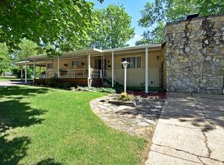 121 Rose Ave, Berryville, AR 72616