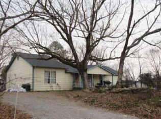 938 Honeysuckle Rd, Maryville, TN 37801