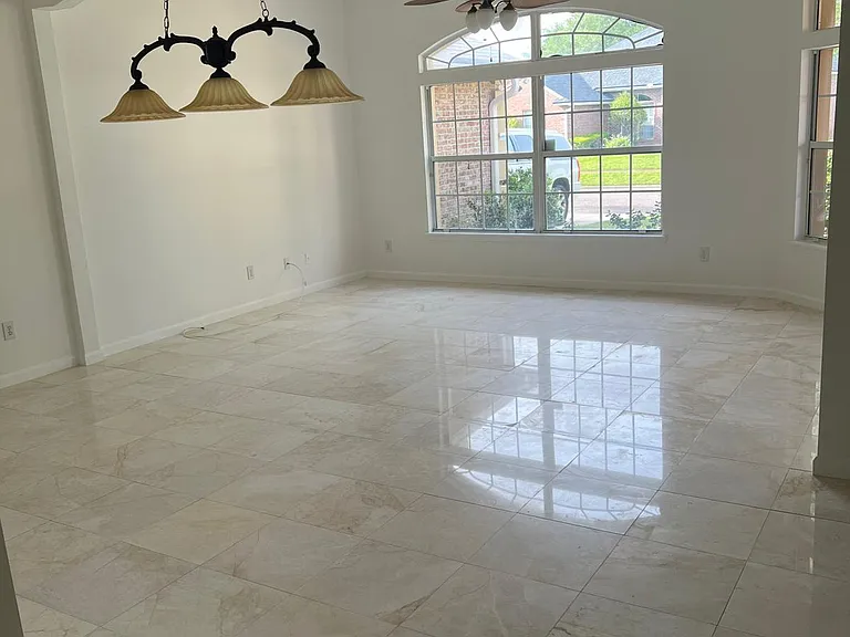 12122 Cedar Trace Dr S — Photo 2
