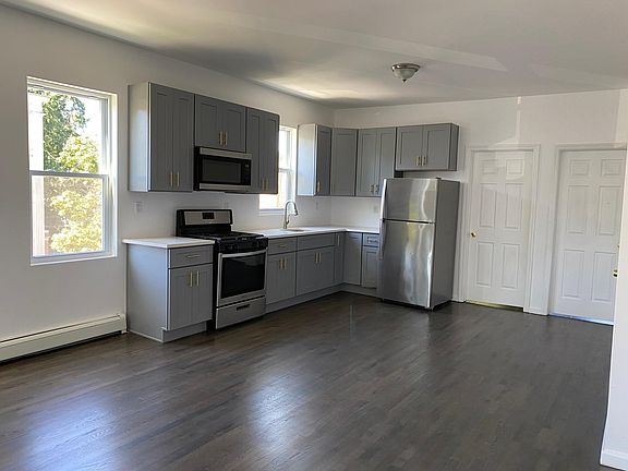 3rd image of 53 Stanley Ave Floor 2