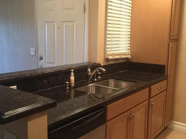 1900 Villa Palms Ct #103 — Photo 4