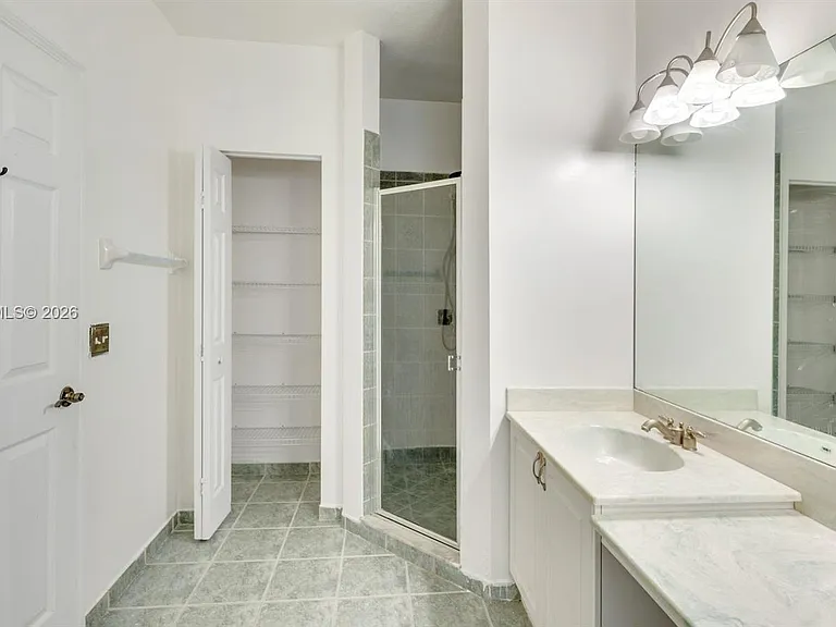 1916 SE 23rd Ave #1916 — Photo 28