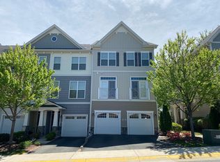 1559 Renate Dr, Woodbridge, VA 22192