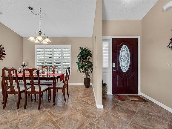 2nd image of 25336 Crestwater Dr